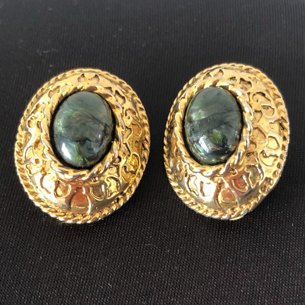 Vintage clip -on earrings
